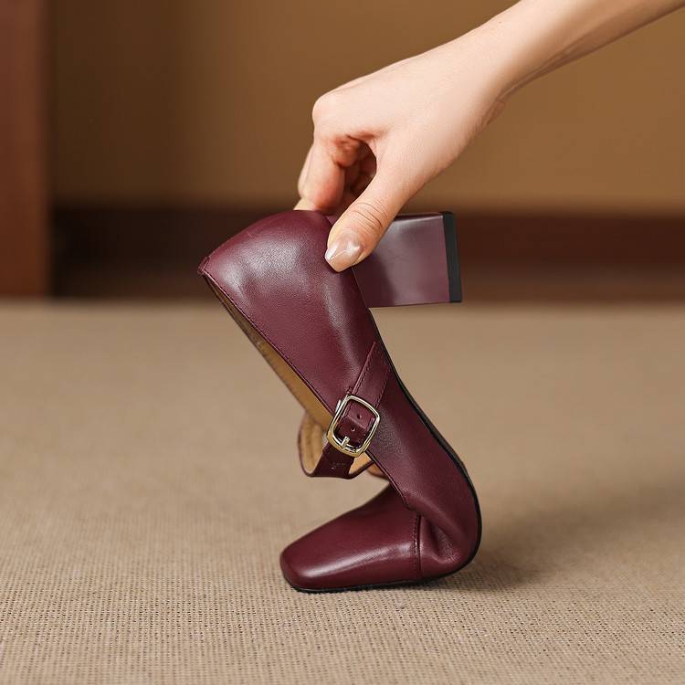 Veyla スクエアトゥ 本革ヒールパンプス