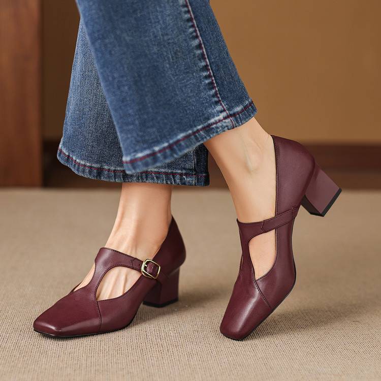 Veyla スクエアトゥ 本革ヒールパンプス