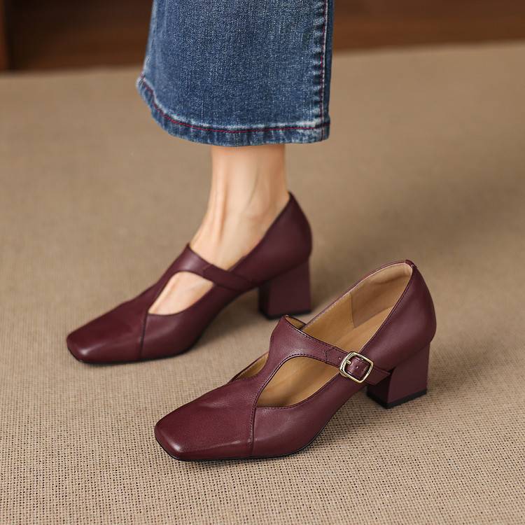 Veyla スクエアトゥ 本革ヒールパンプス